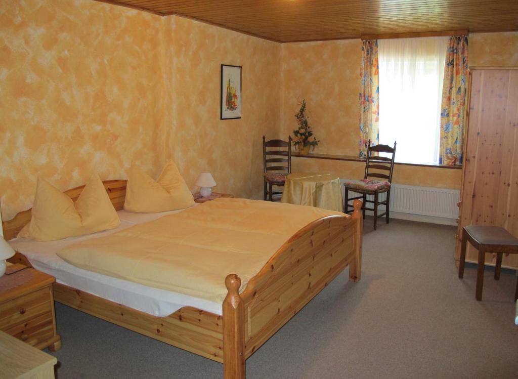 Hotel Garni Hauth Bernkastel-Kues Room photo